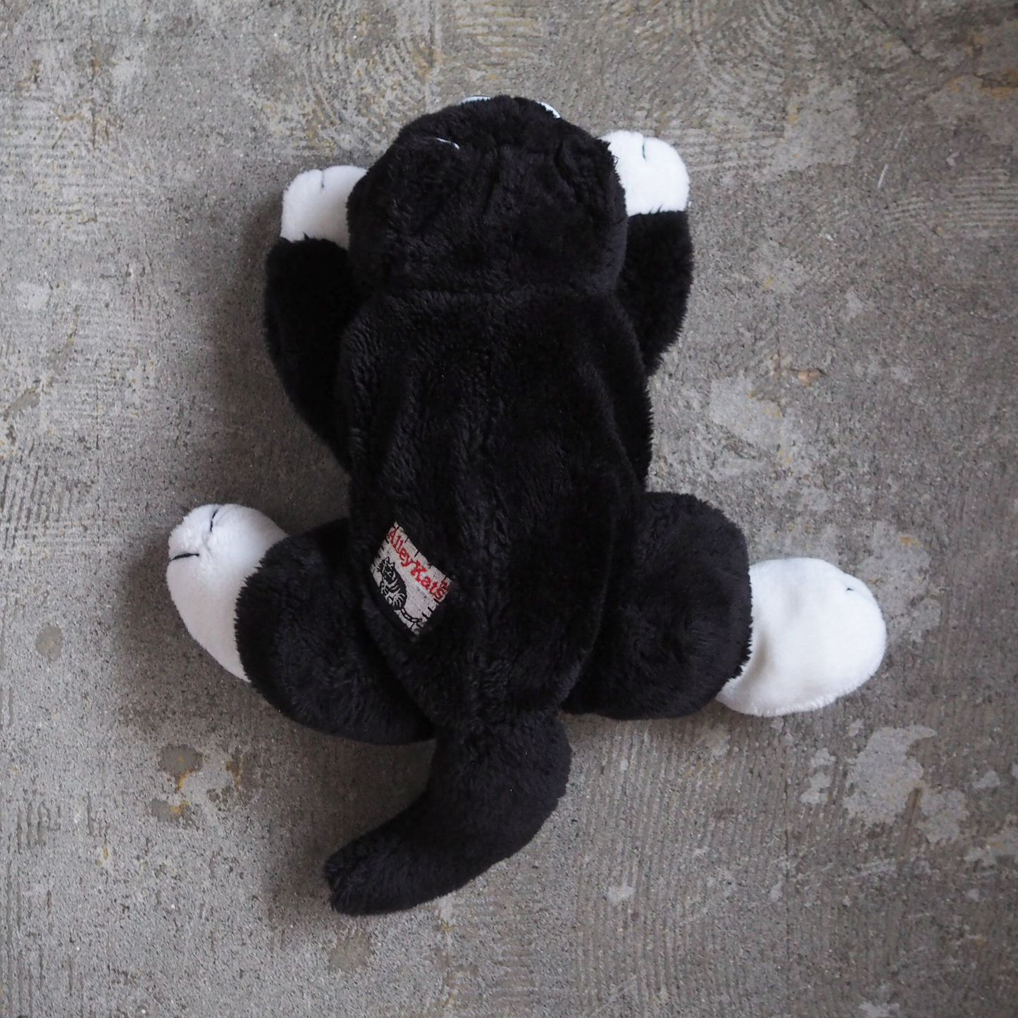 Alley Kats Plush / Black / 80s