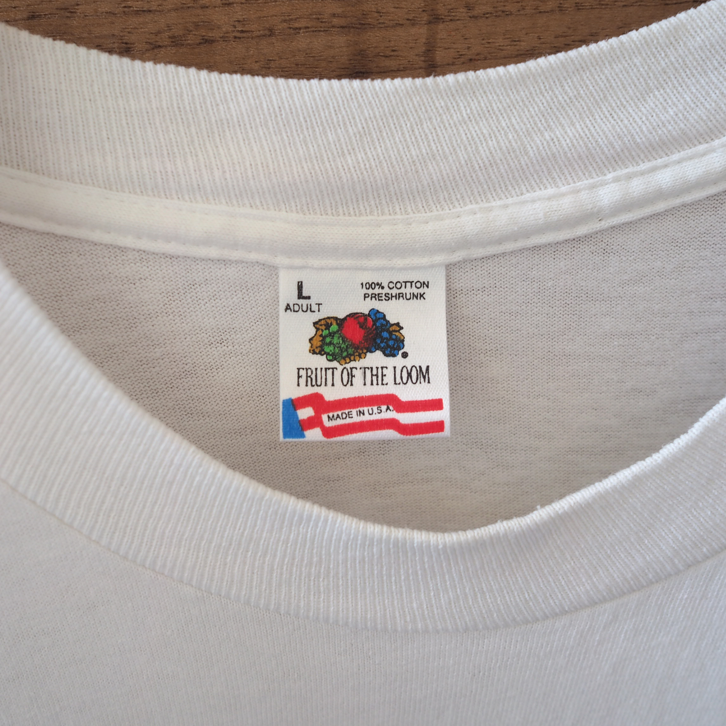 Cat Wants Attention Tee / 90s / STUART KATT