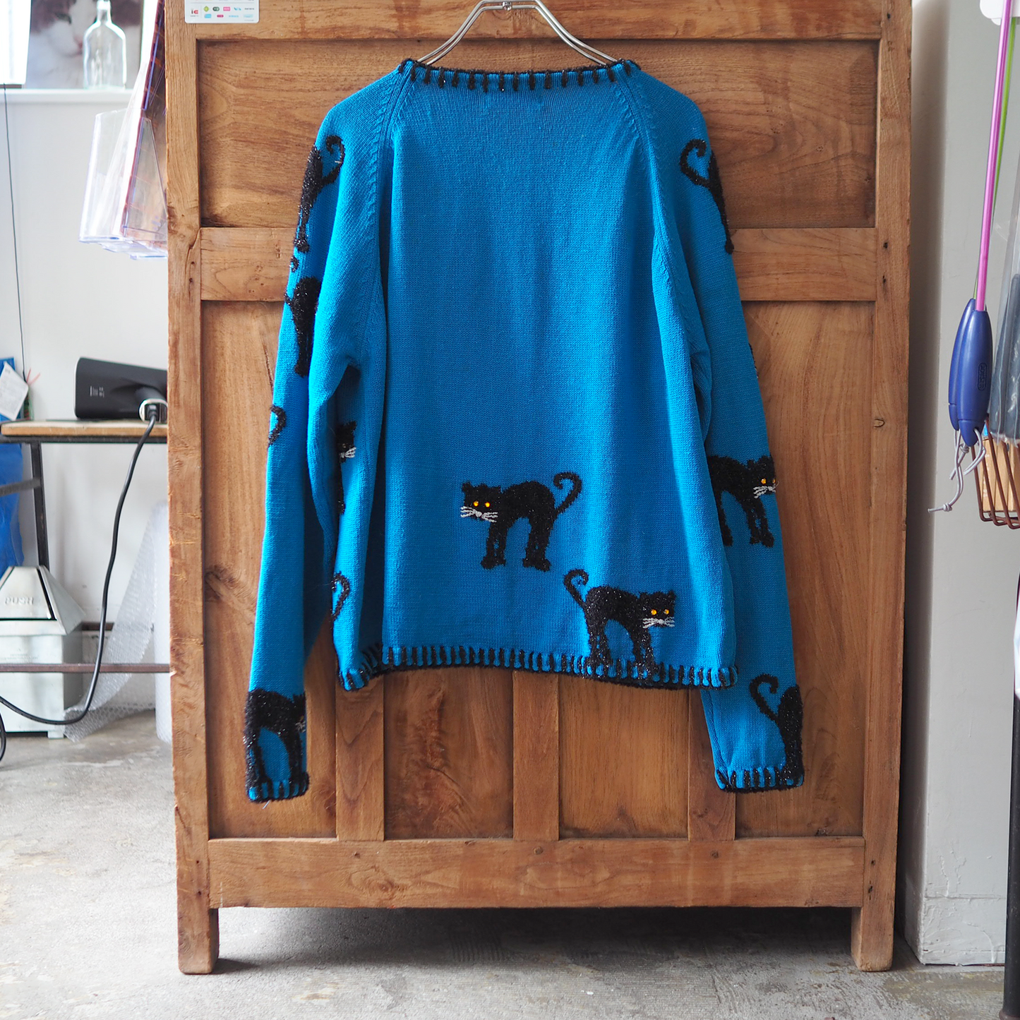 Black Cats Cardigan Sweater / Belle Pointe