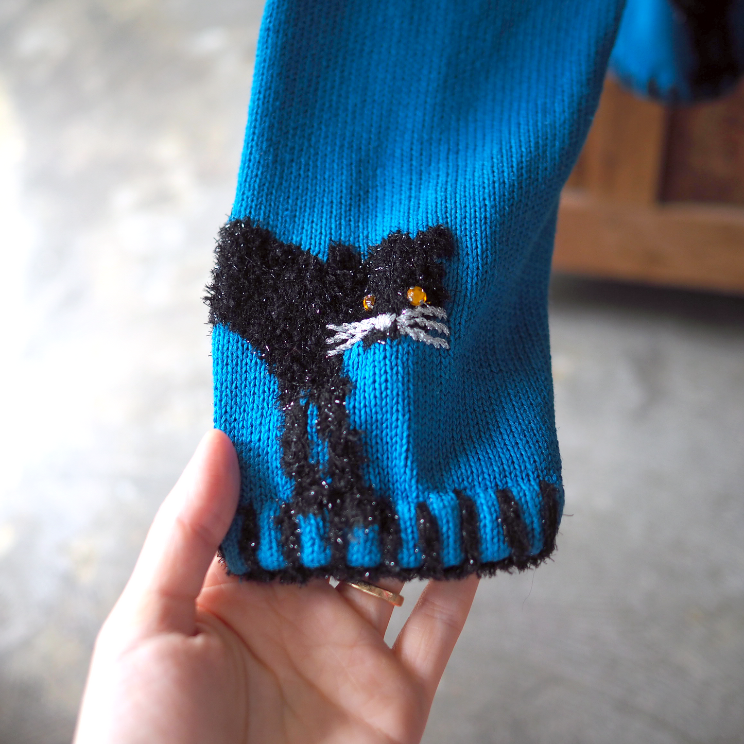 Black Cats Cardigan Sweater / Belle Pointe