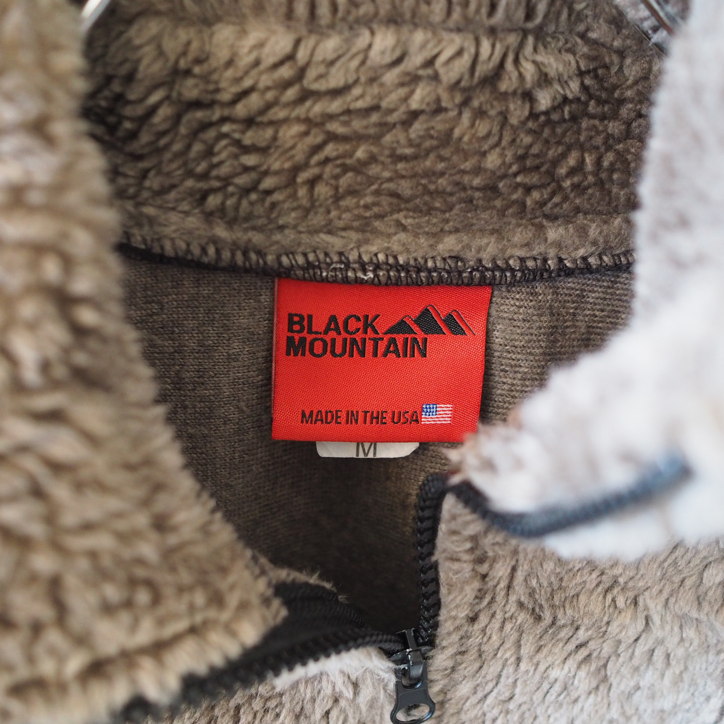 Black Mountain Lined Cats Fleece Jacket / Made in USA