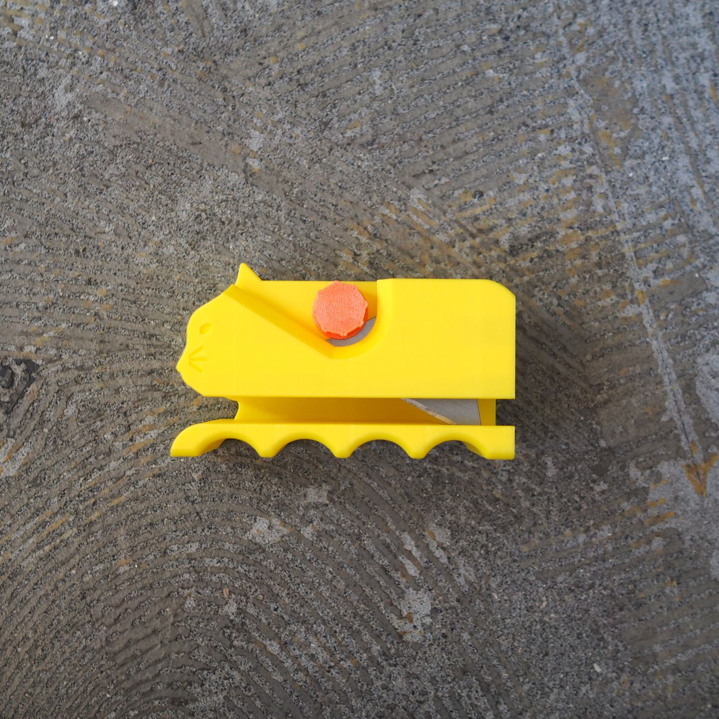 Cardboard Scratch Cutter