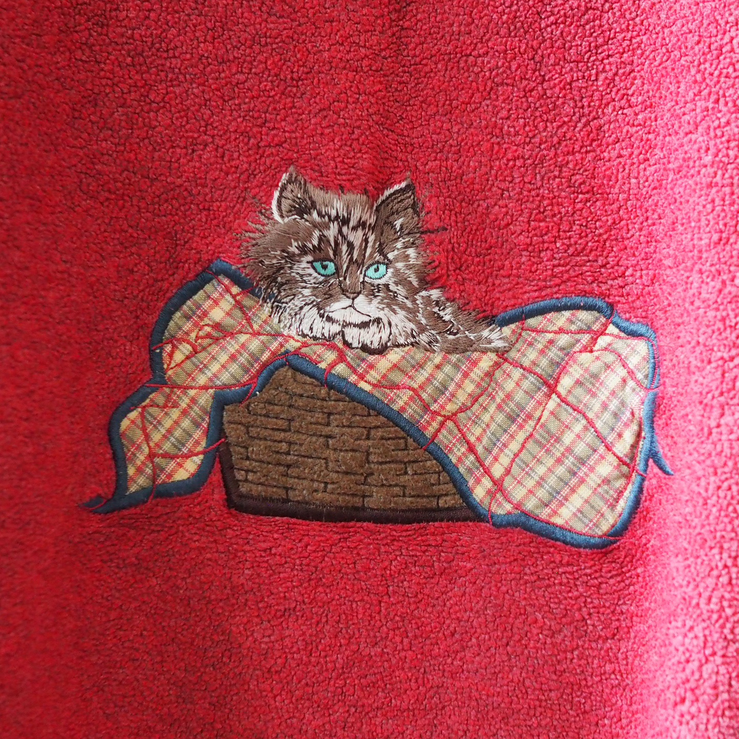 Cat in a Basket Fleece Pullover / 90s