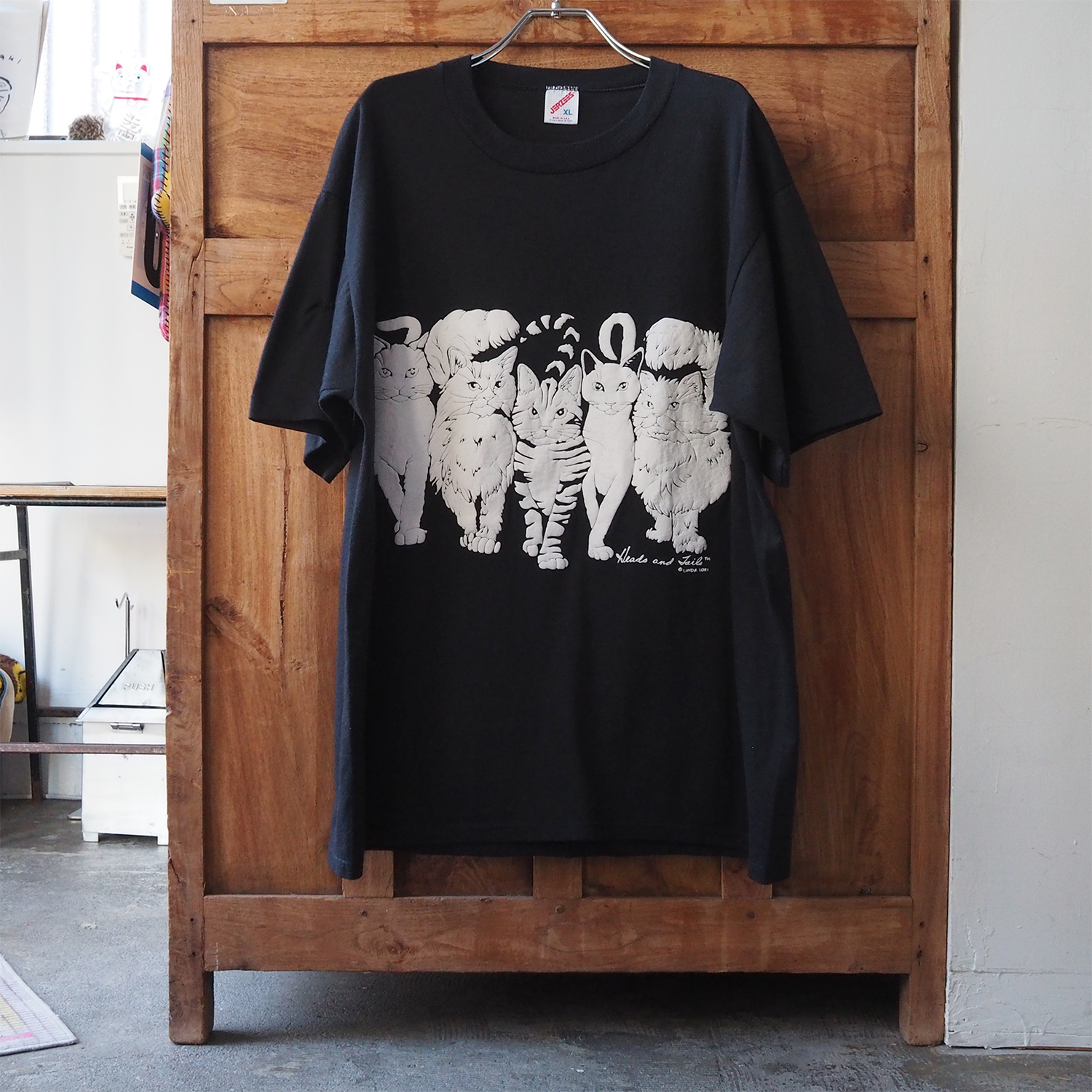 Linda Lori Black Tee / 90s / Made in USA - ネコ古着 - フレーメンストア