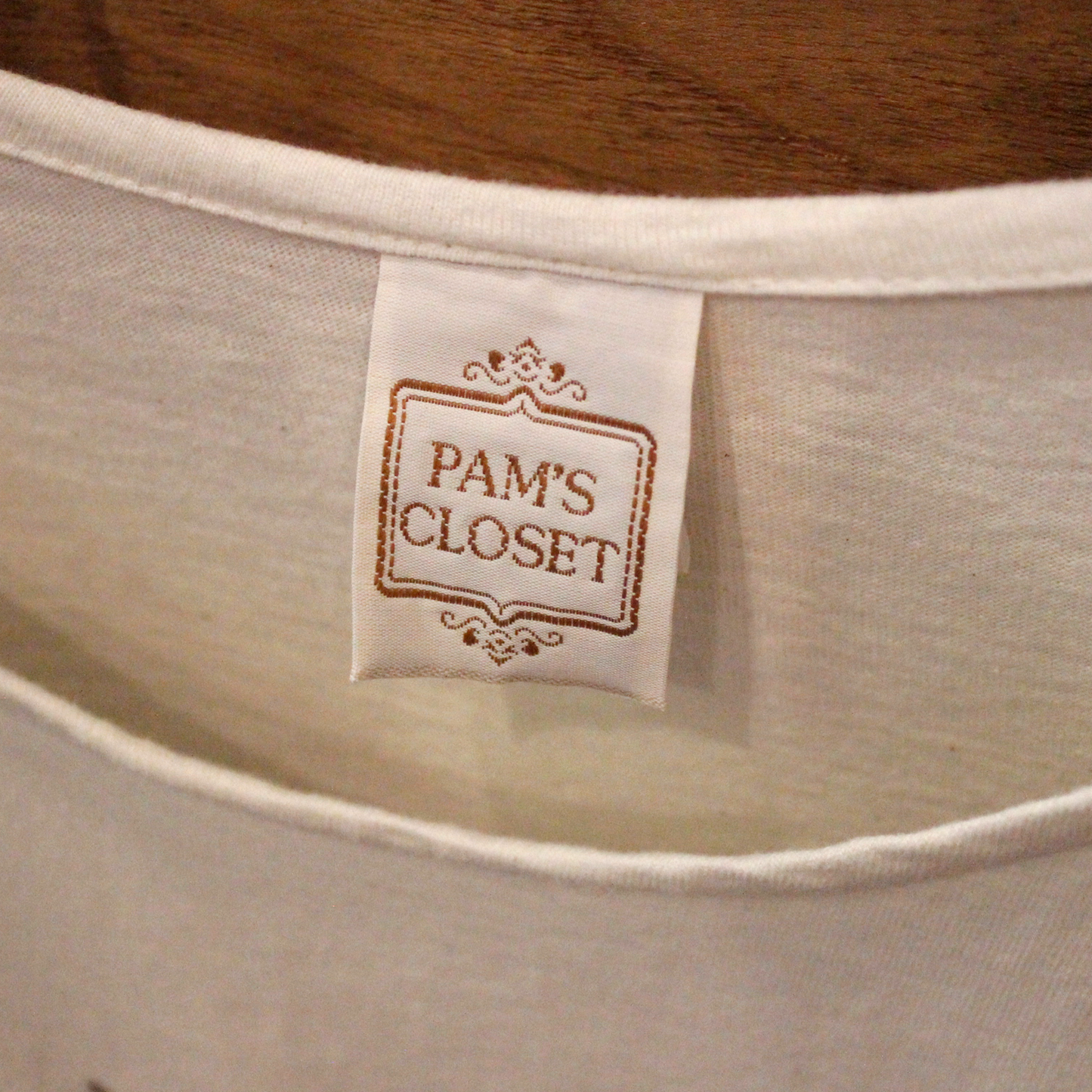 Pam's Closet Embroidered Cats Tee / Made in USA