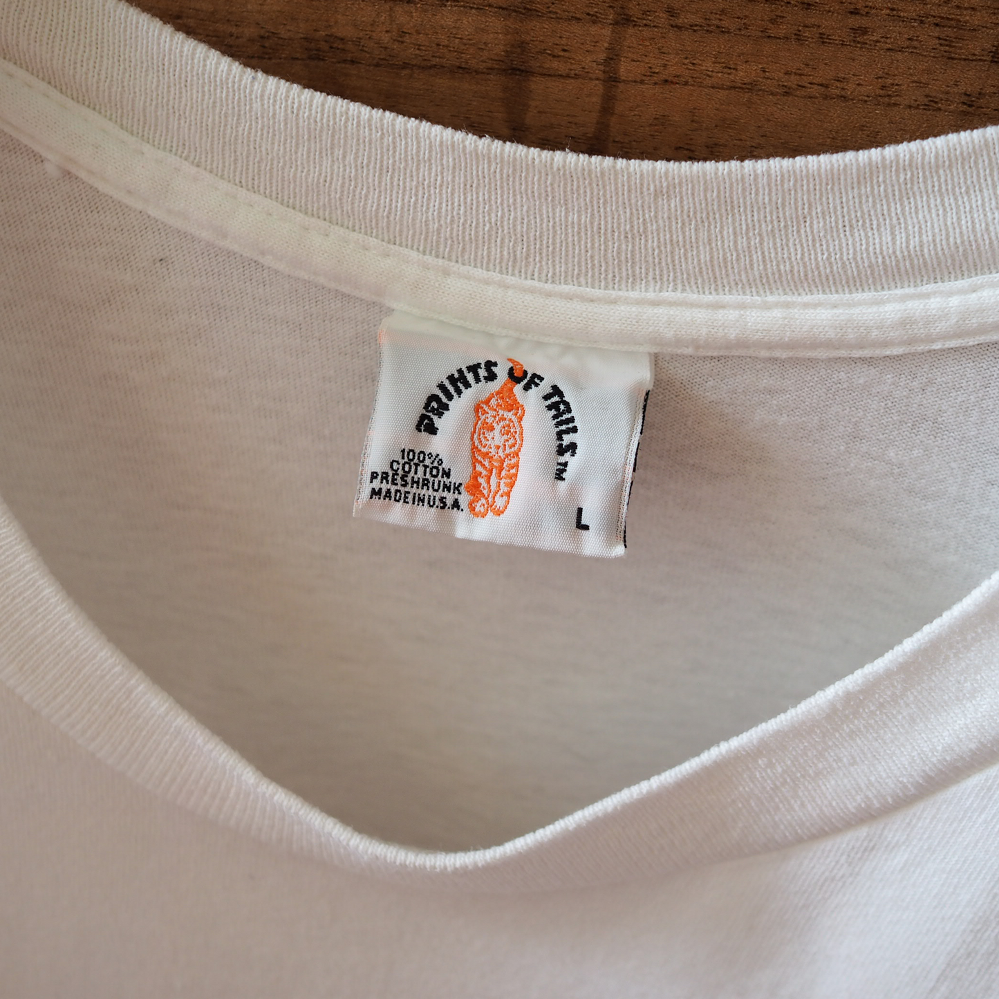 Chill at Beach Tee / Prints of Tails / 90s / Made in USA