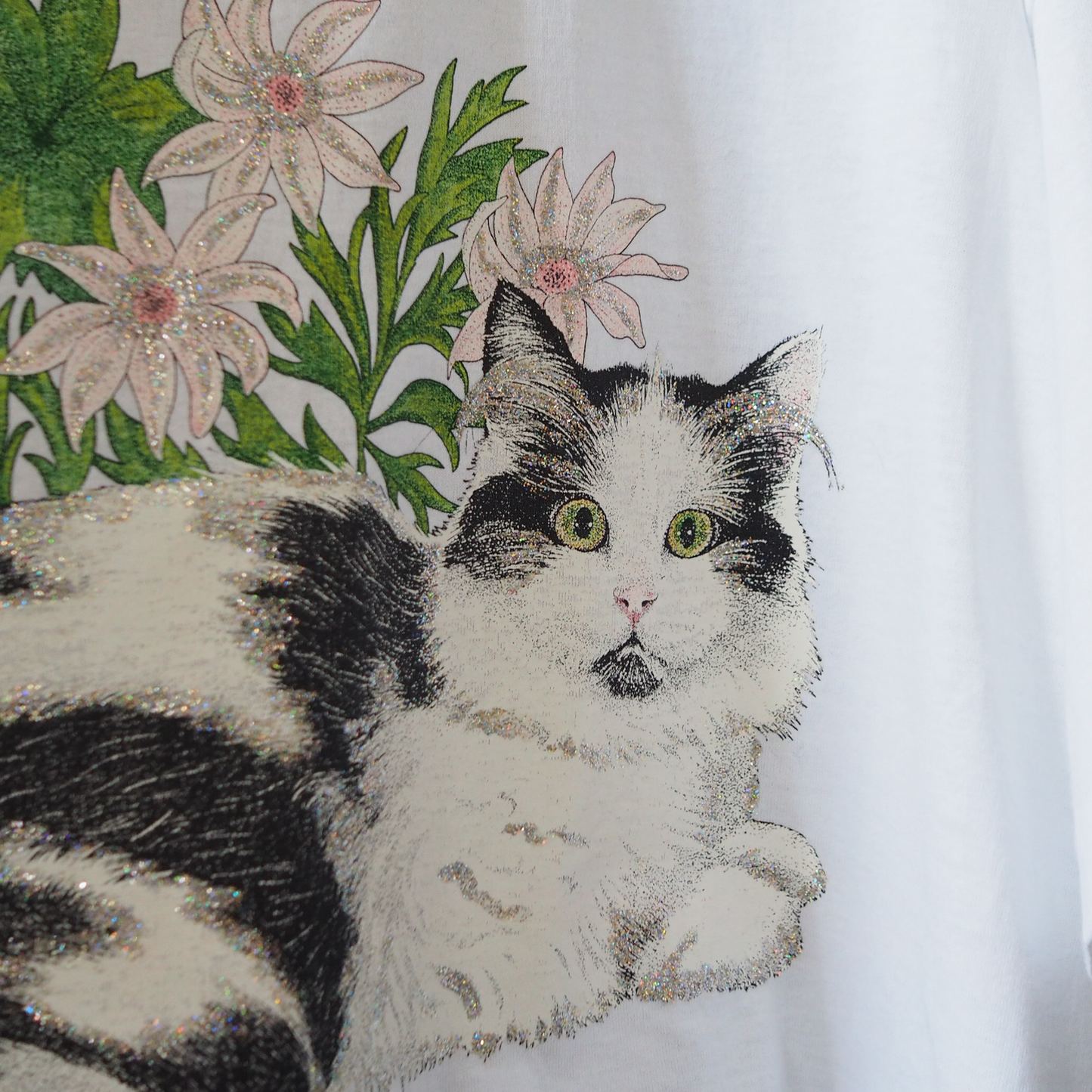 Cat and Flower Glitter Tee / 90s / Made in USA