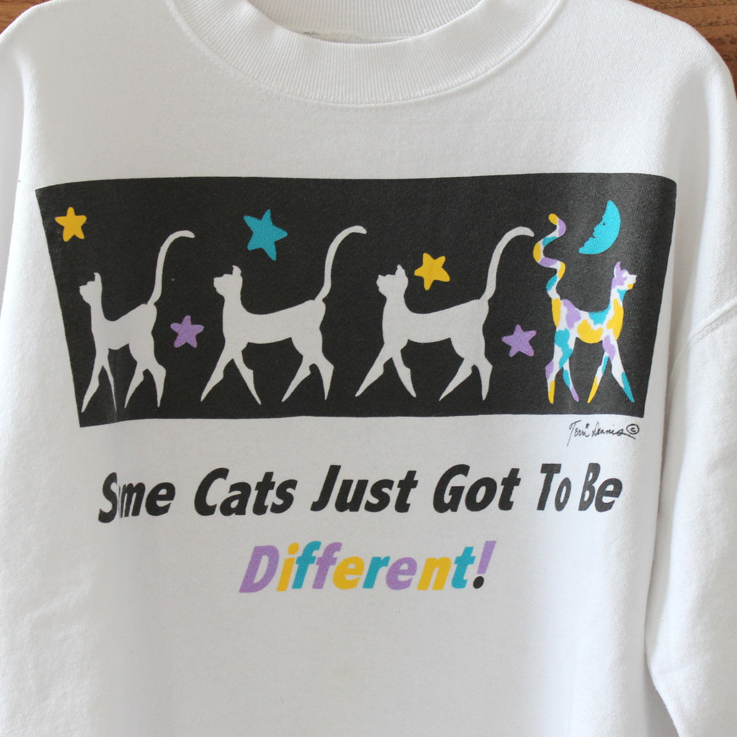 Some Cats Just Got To Be Different! Sweat / 90s
