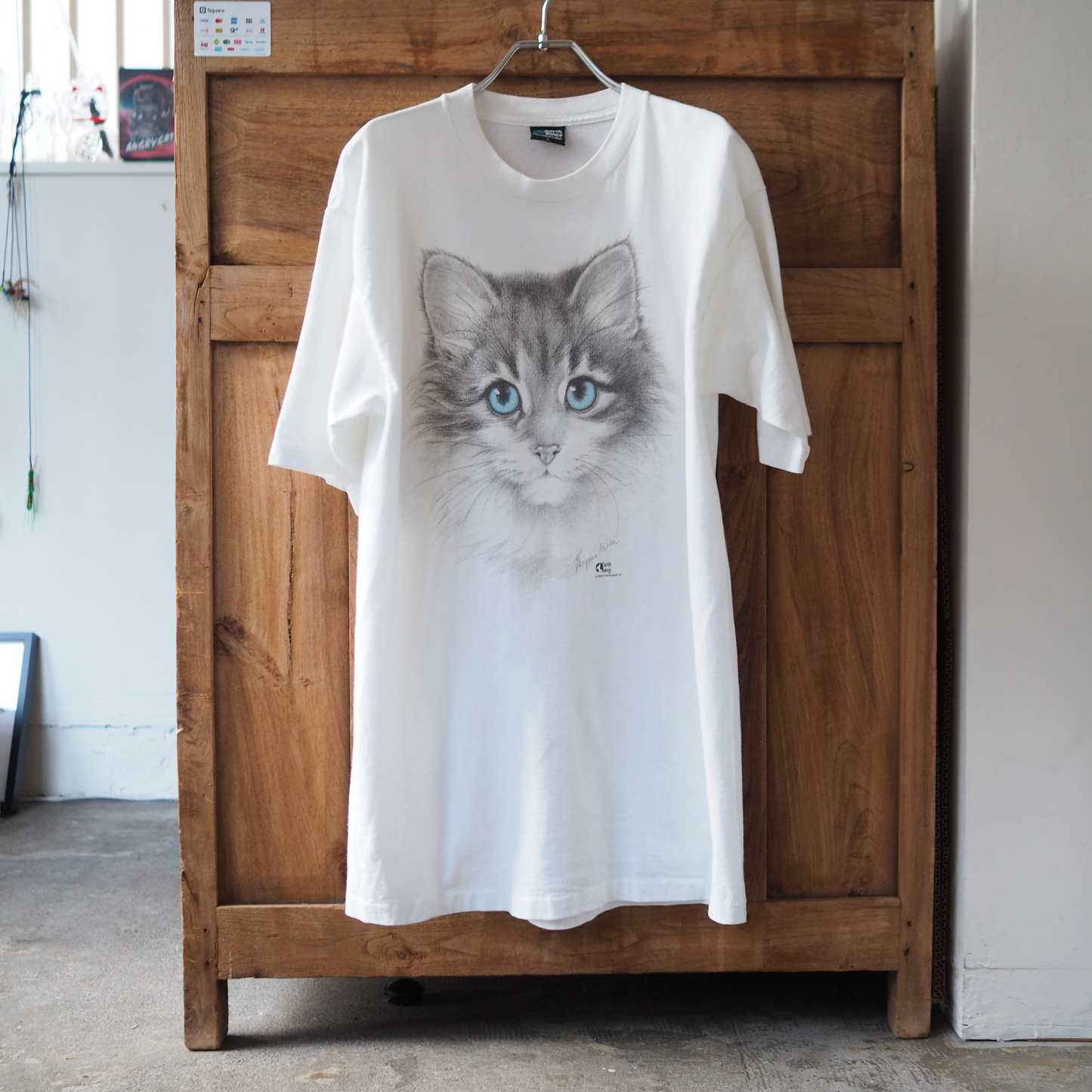 Blue Eyes Cat Portrait Tee / 90s / Made in USA