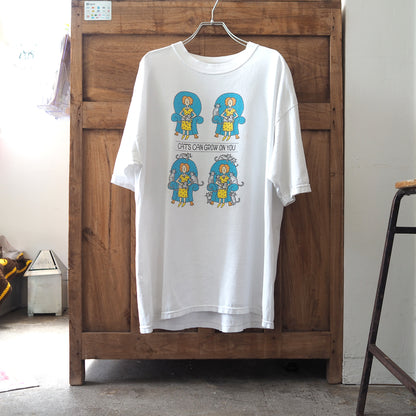 Cats Can Grow on You Tee / 90s