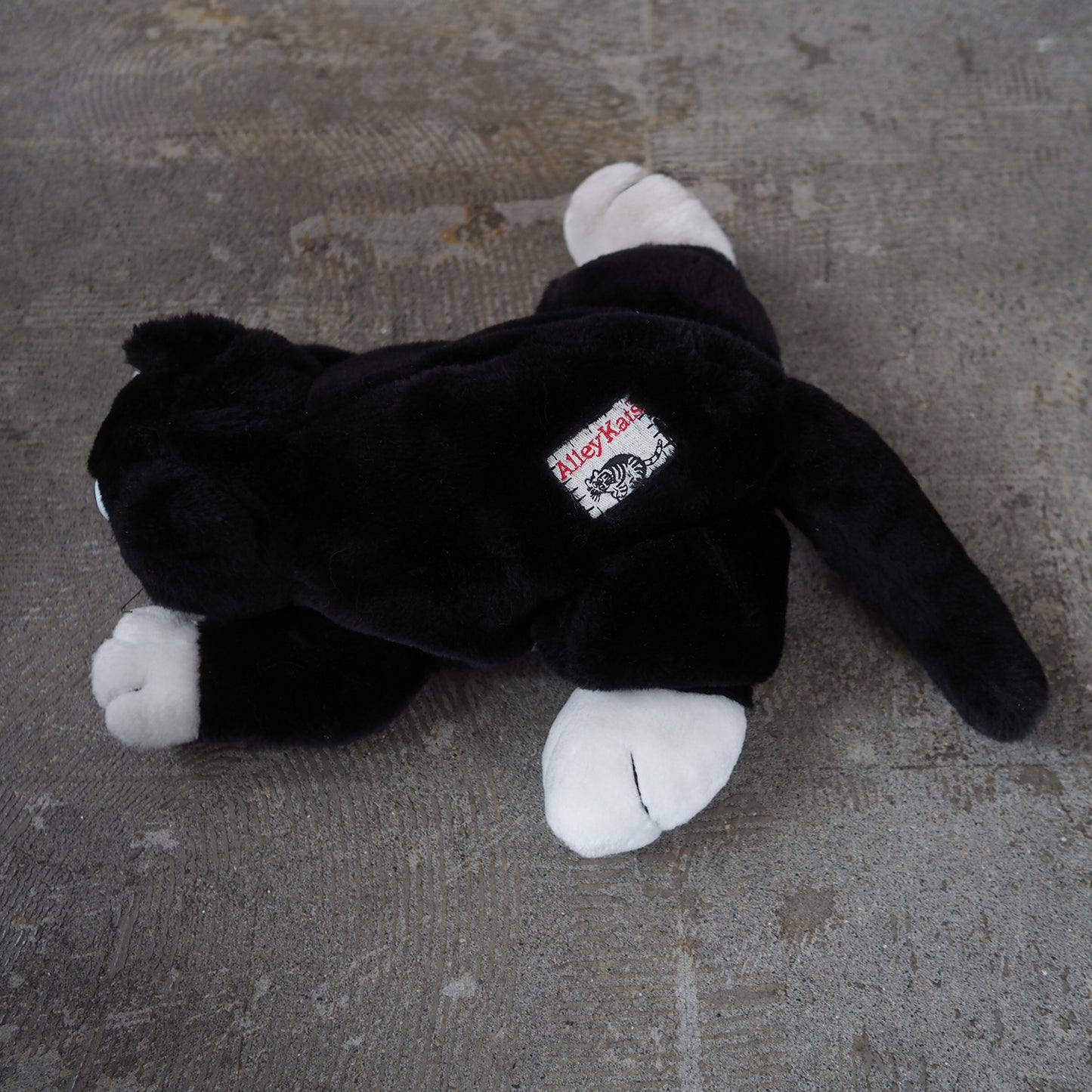Alley Kats Plush / Black / 80s