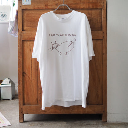 I Kiss My Cat Tee / 90s
