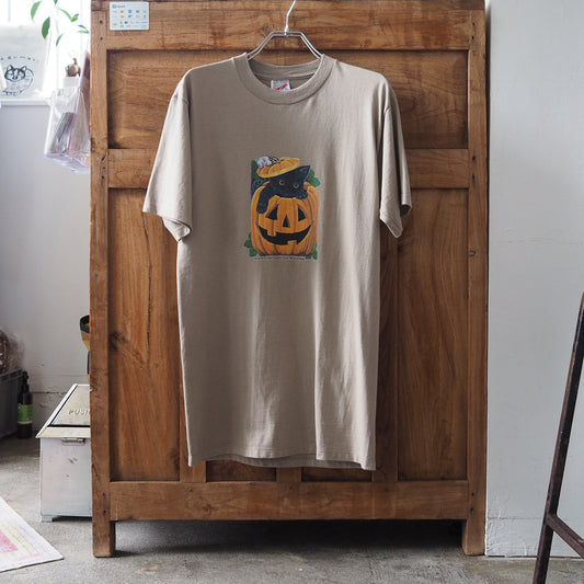 Black Cat in a Pumpkin Tee / 90s- / Made in USA