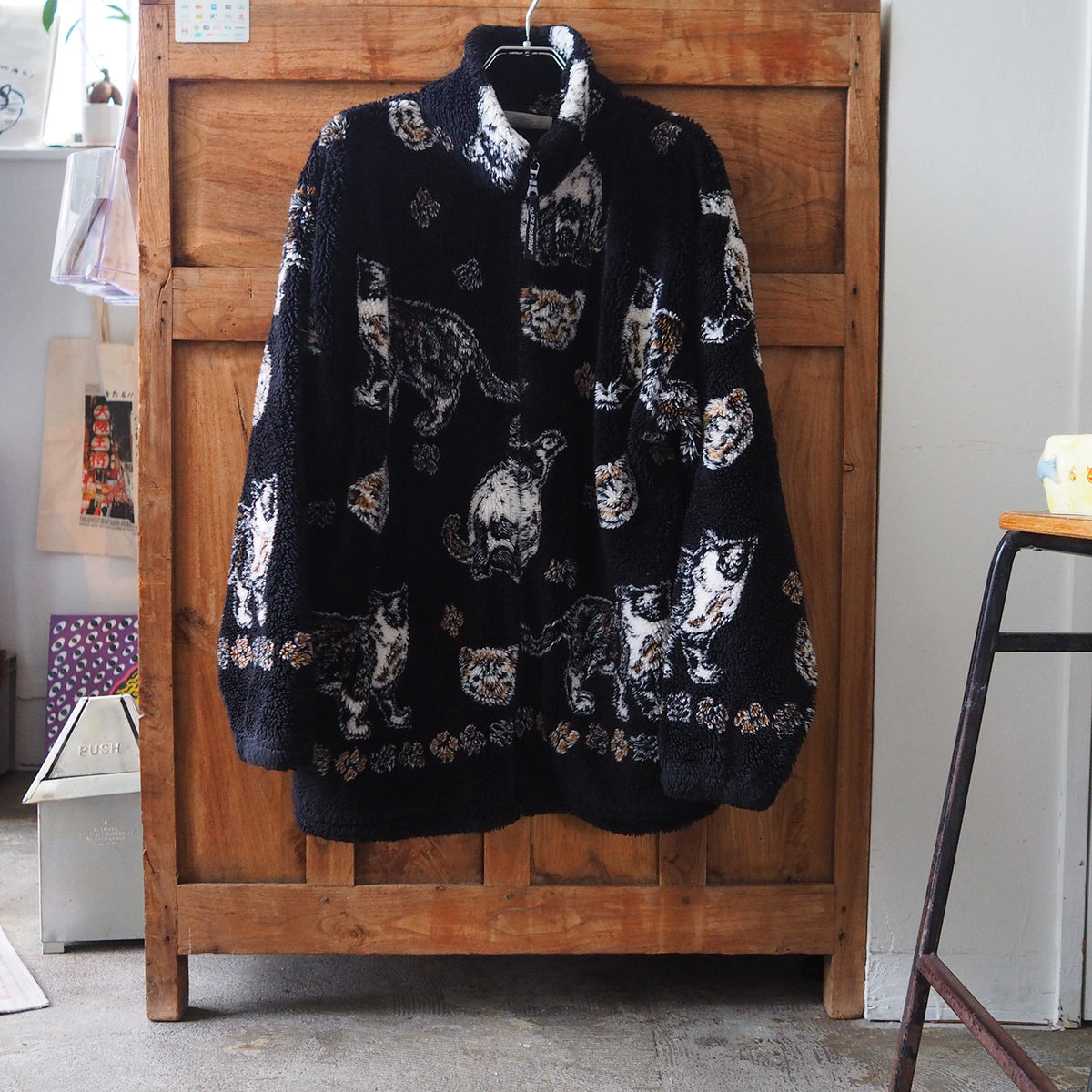 Black Mountain All-Over Cats & Paws Fleece Jacket / Made in USA