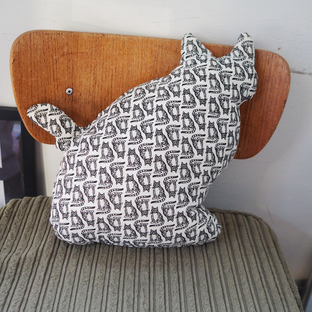 Kliban Cat Cushion / 70s-