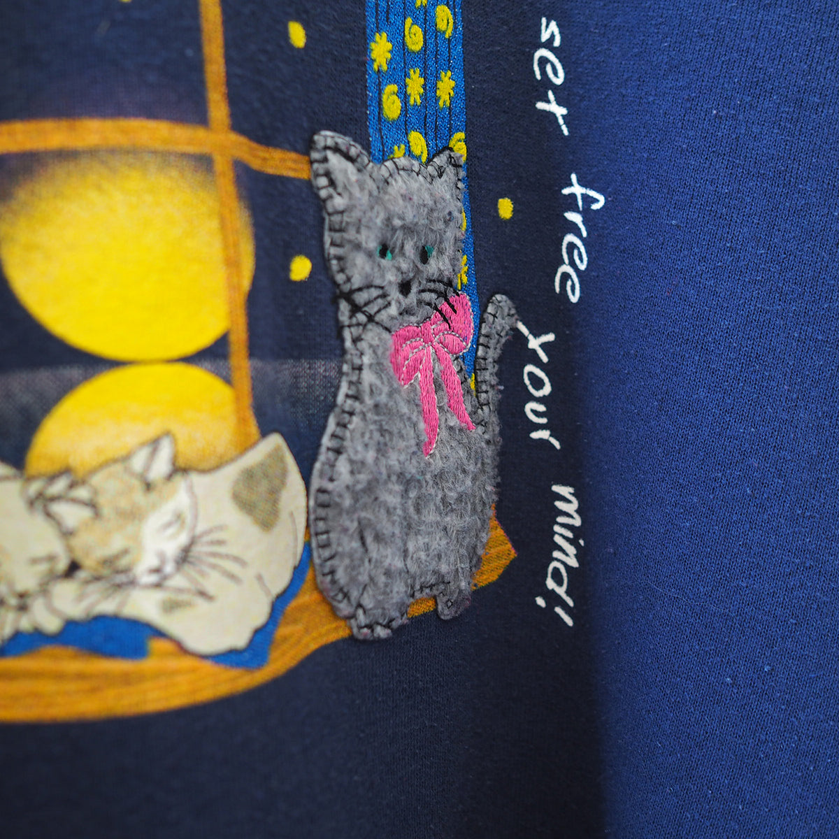 Enjoy the moment Sweatshirt / 90s / Made in USA