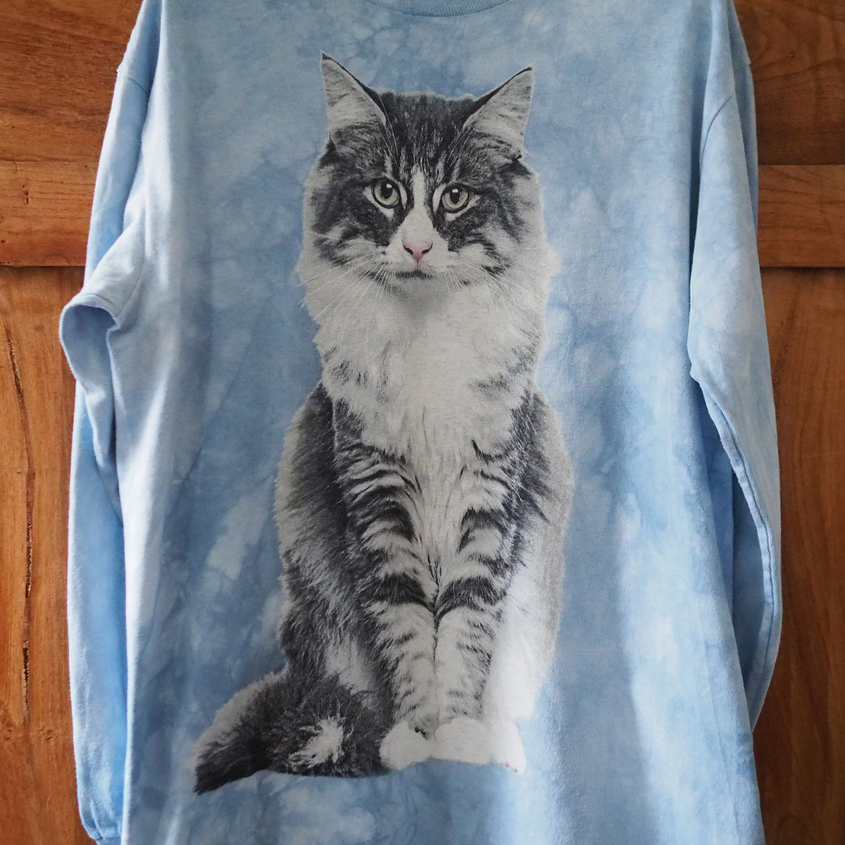 The Mountain Long-hair Hachiware Cat Long-Sleeve Tee