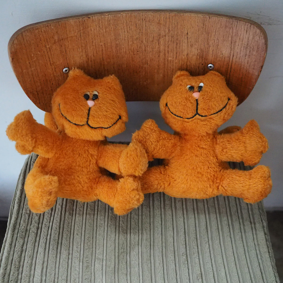 Crave Plush Toy / 80s