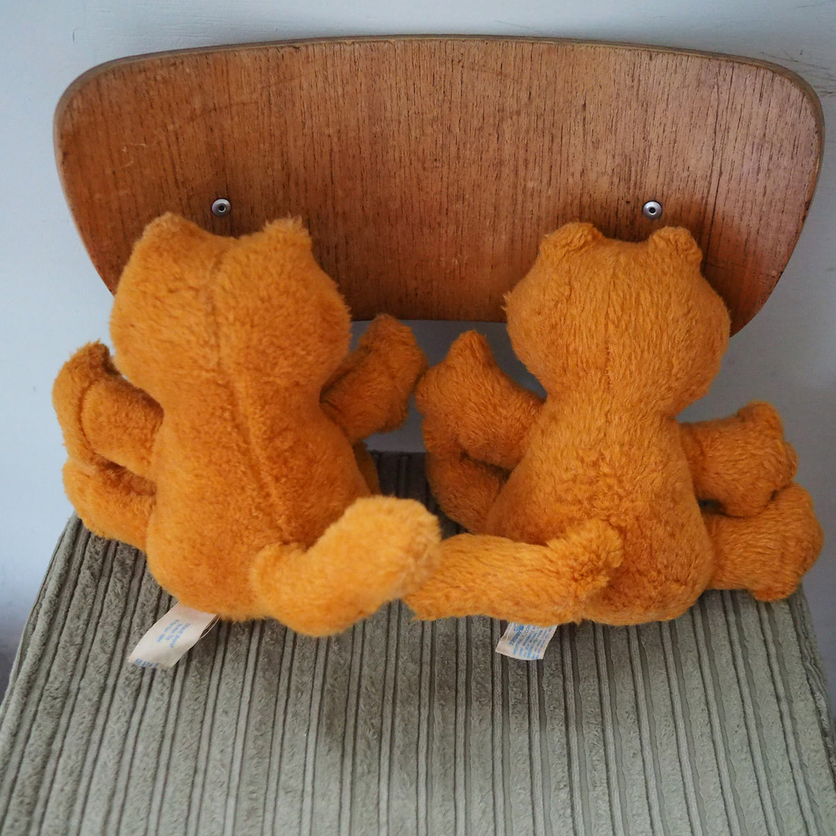 Crave Plush Toy / 80s