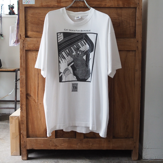 Cat Goes for Baroque Tee / 90s / STUART KATT / Made in Canada
