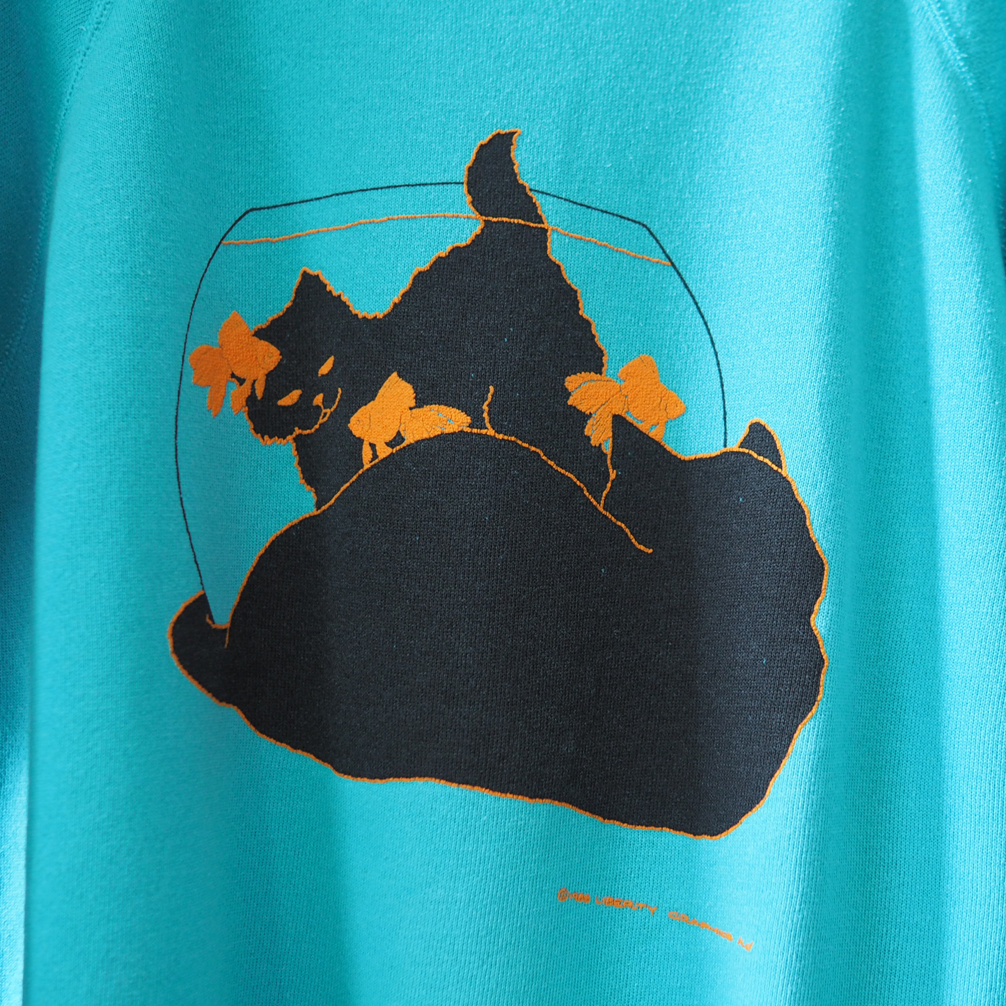 Black Cats & Gold Fish Sweatshirt / 80s / Made in USA