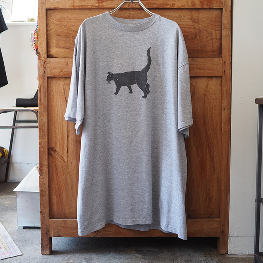 The Black Cat Gray Shirt / 90s
