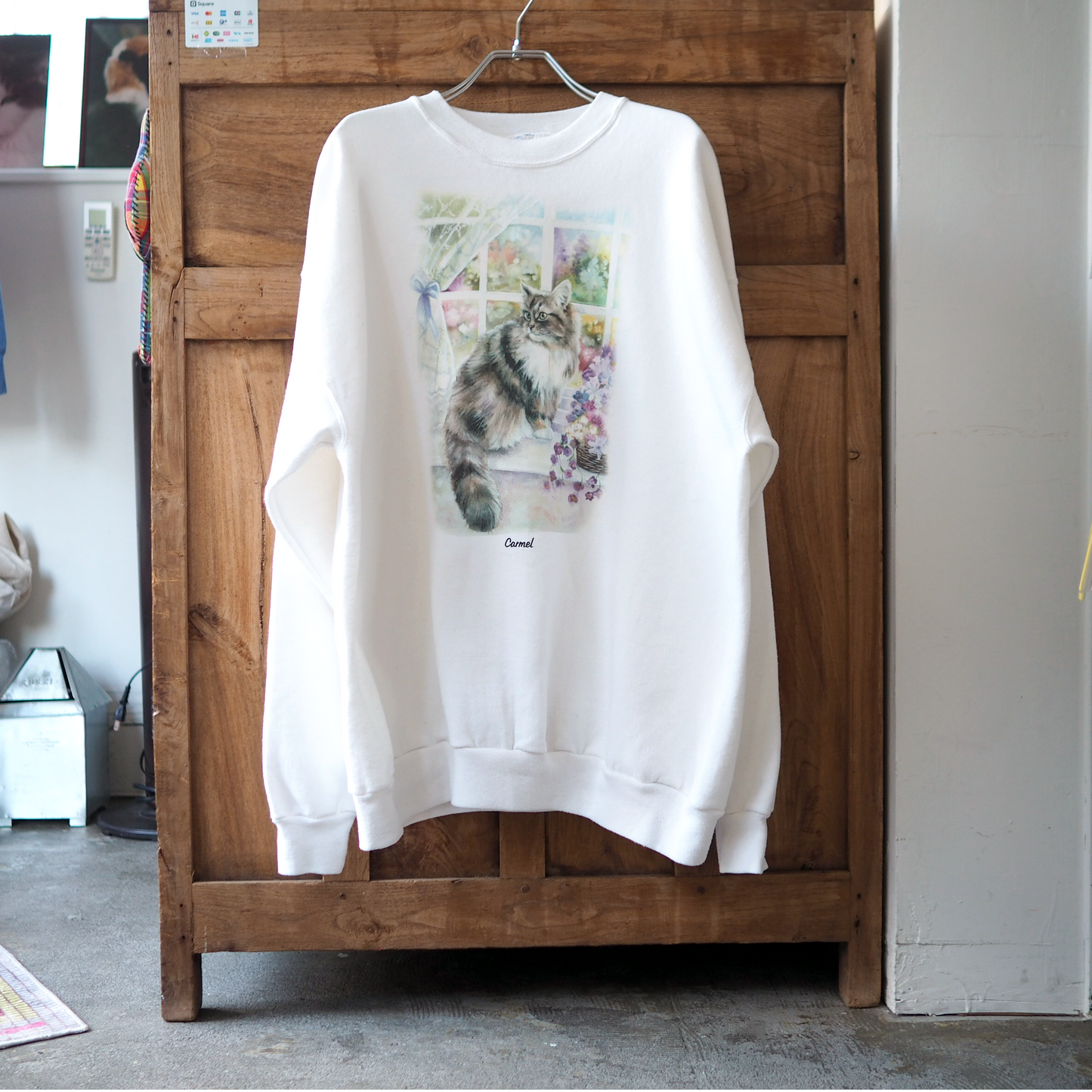 Dreamy Window-side Cat Sweatshirt / 90s