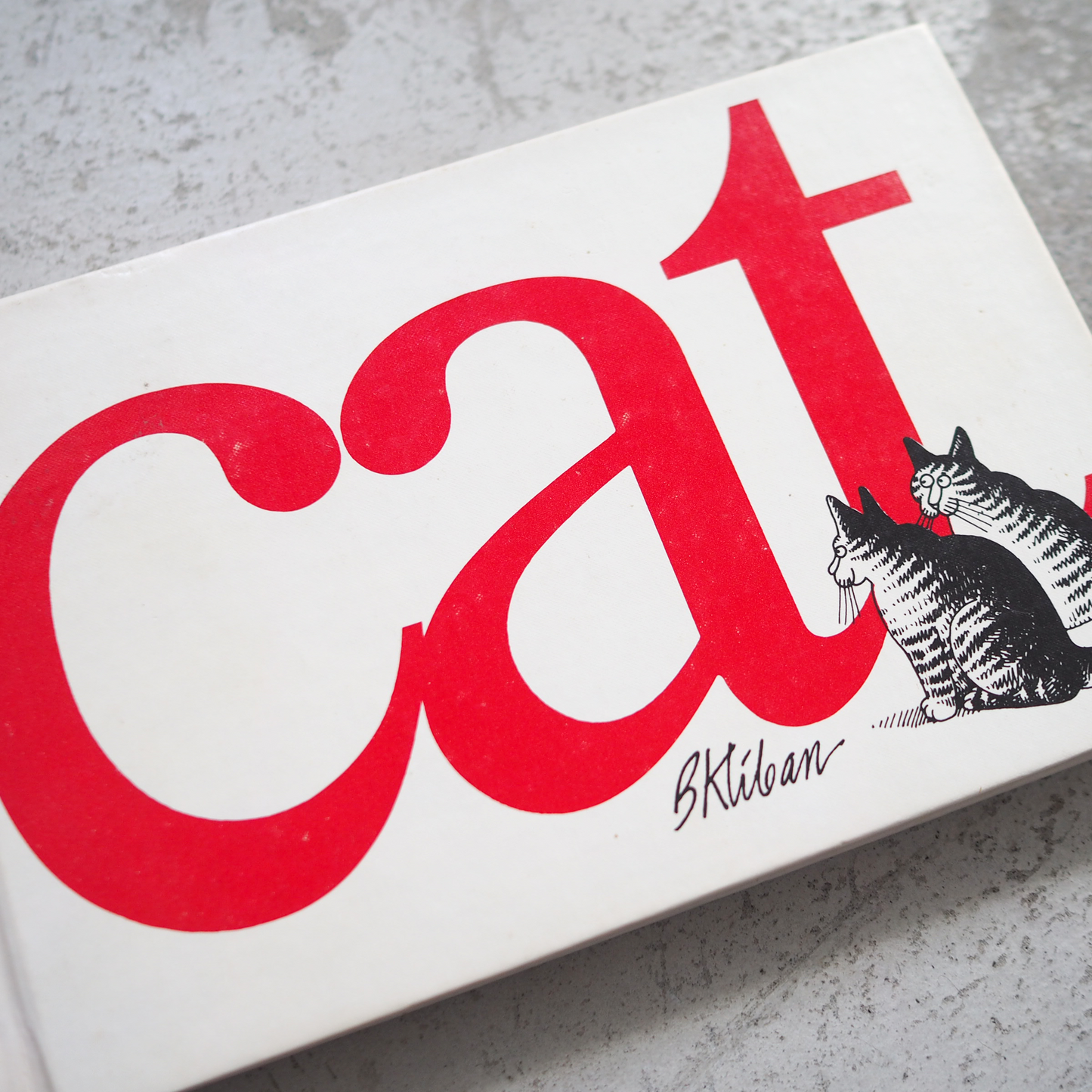 Cat (1976) / Hardcover