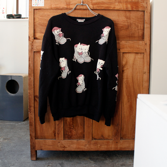 Cat in Sneaker Sweater / 80s / Made in USA