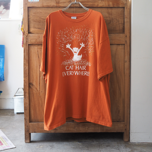 Cat Hair Everywhere Tee / 90s