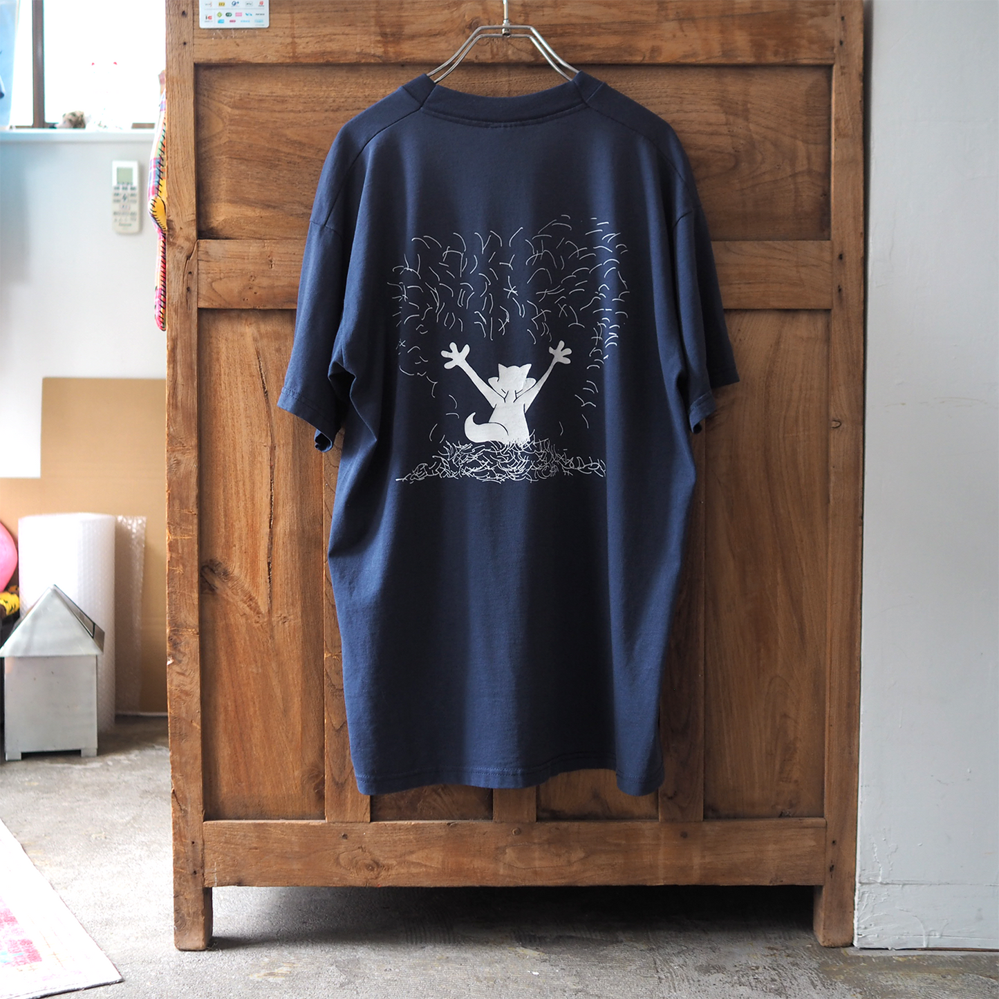 Cat Hair Everywhere Tee / 90s