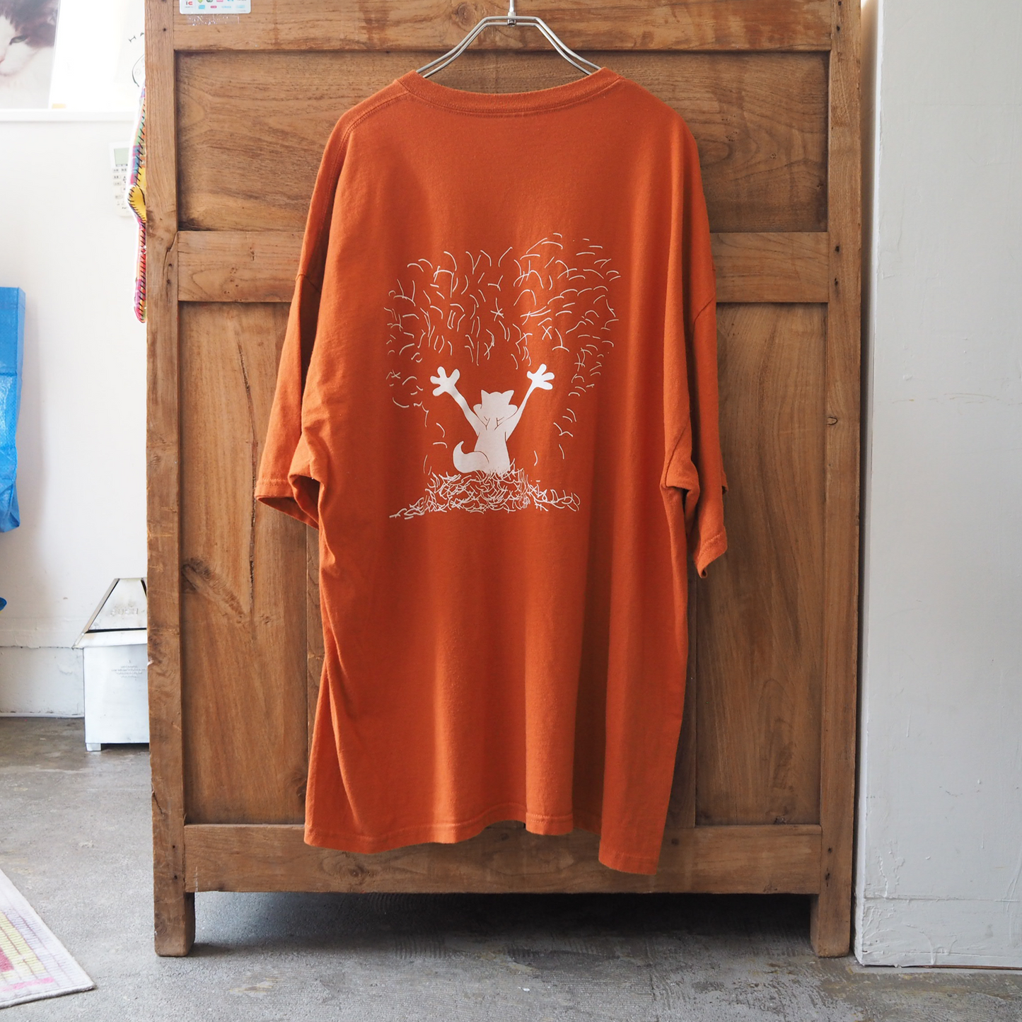 Cat Hair Everywhere Tee / 90s
