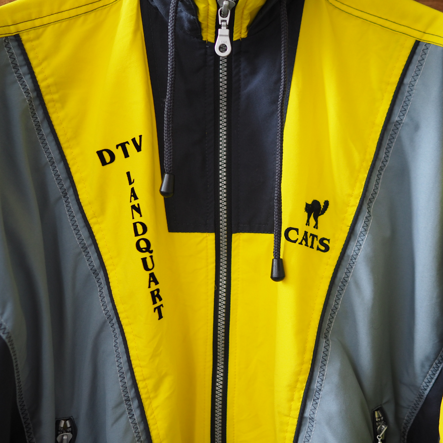 Cats Sportswear Nylon Jacket / DTV LANDQUART / 80s-90s