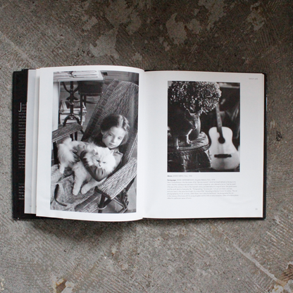 Classic Cats by Great Photographers (2005)