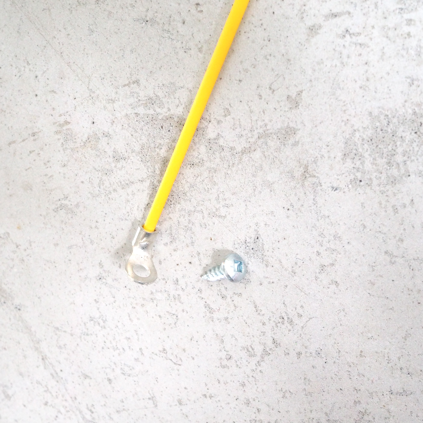 CRINKLE BALL Screw it Anywhere