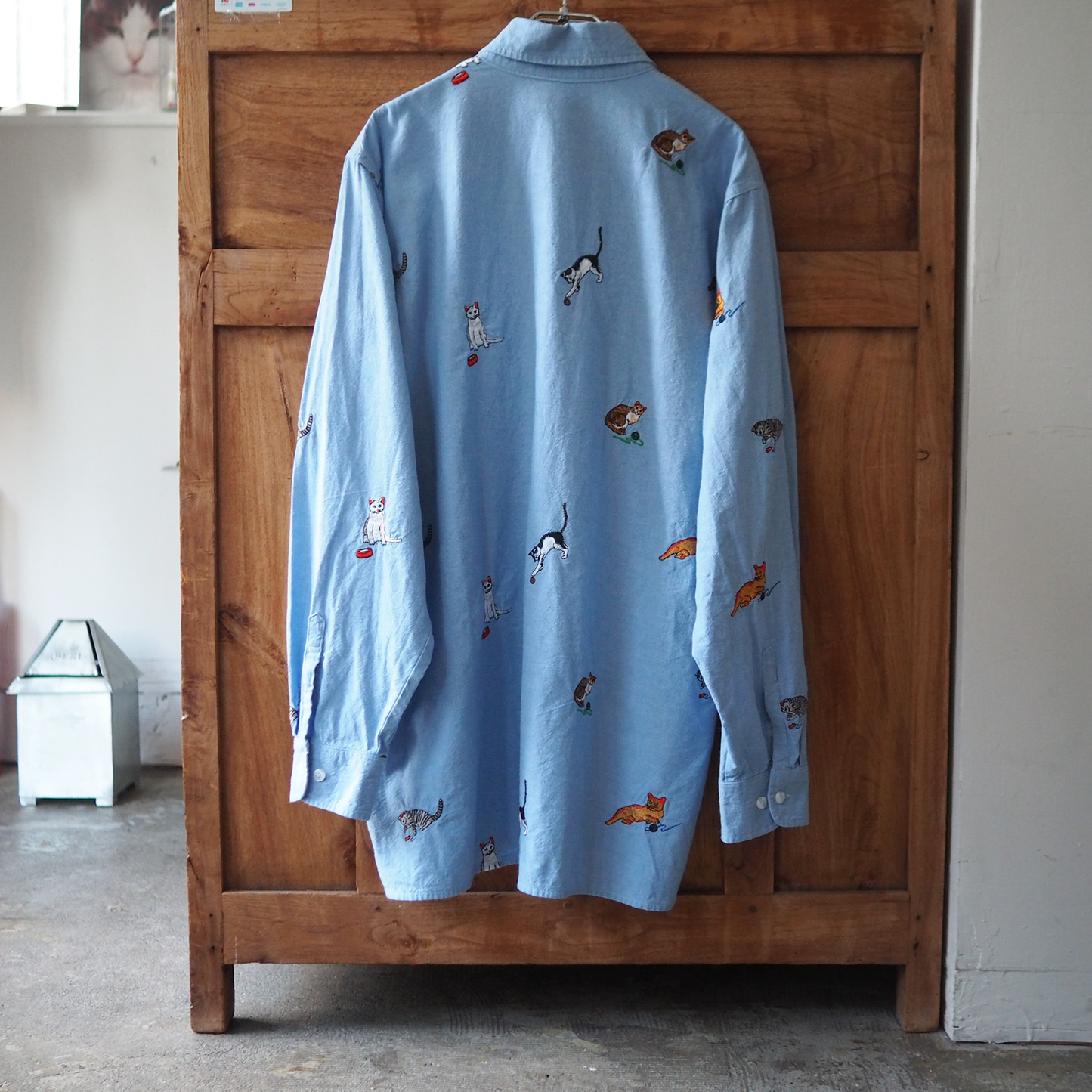 All-over Cats Embroidered Shirt / 90s