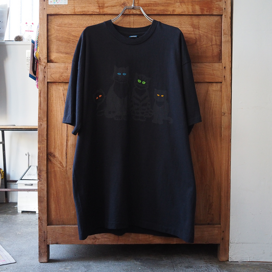 Glowing Eyes Cats Tee / 90s