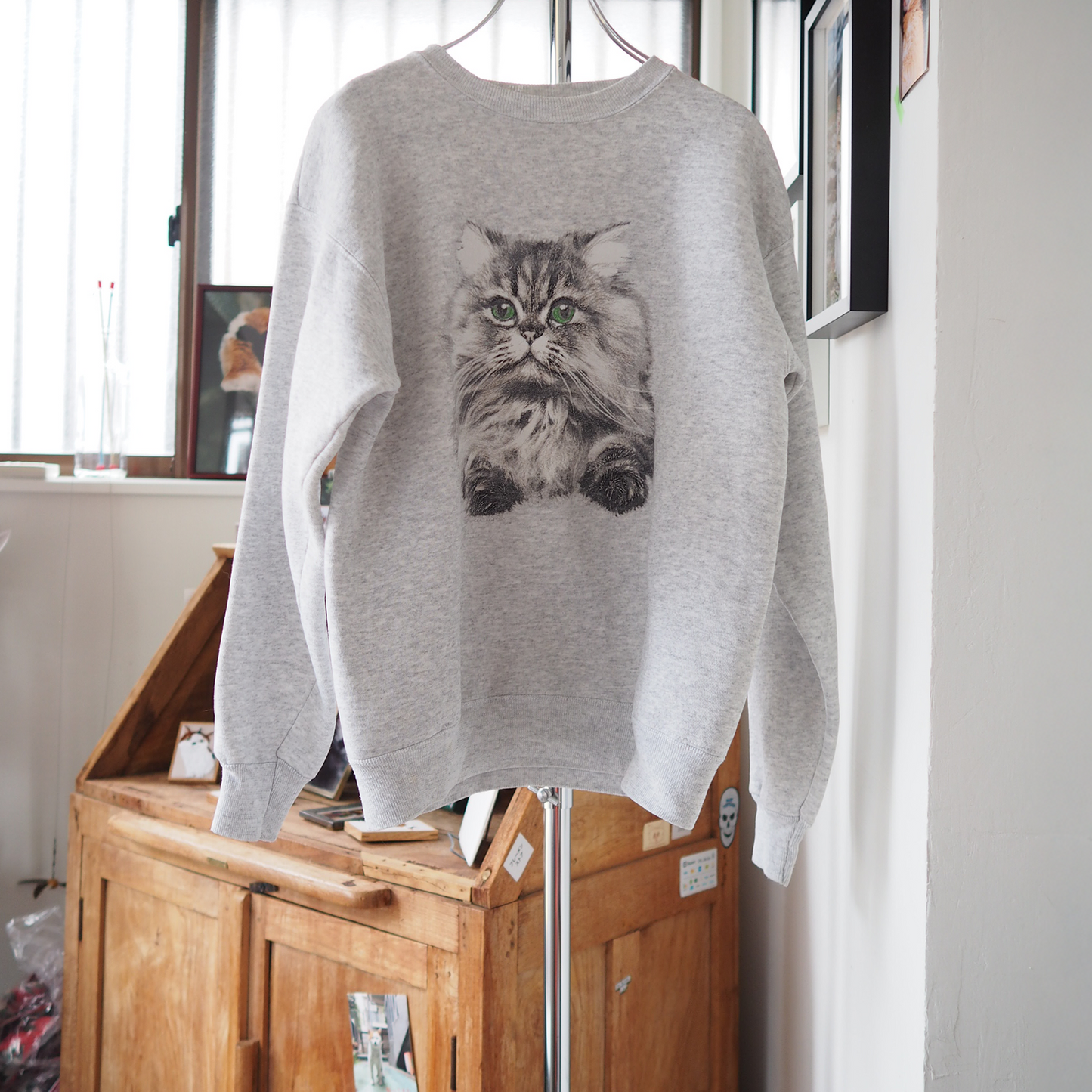 Baby Face Cat Portrait Sweat / 90s