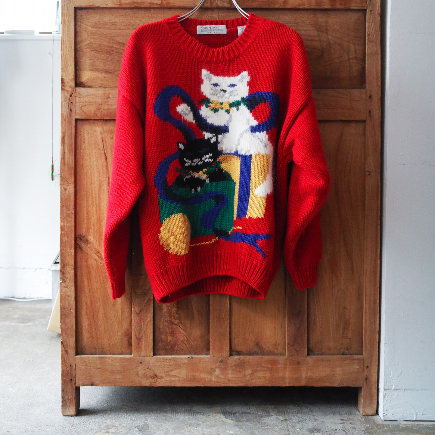 Cats and Presents Sweater * Ribbon / 90s