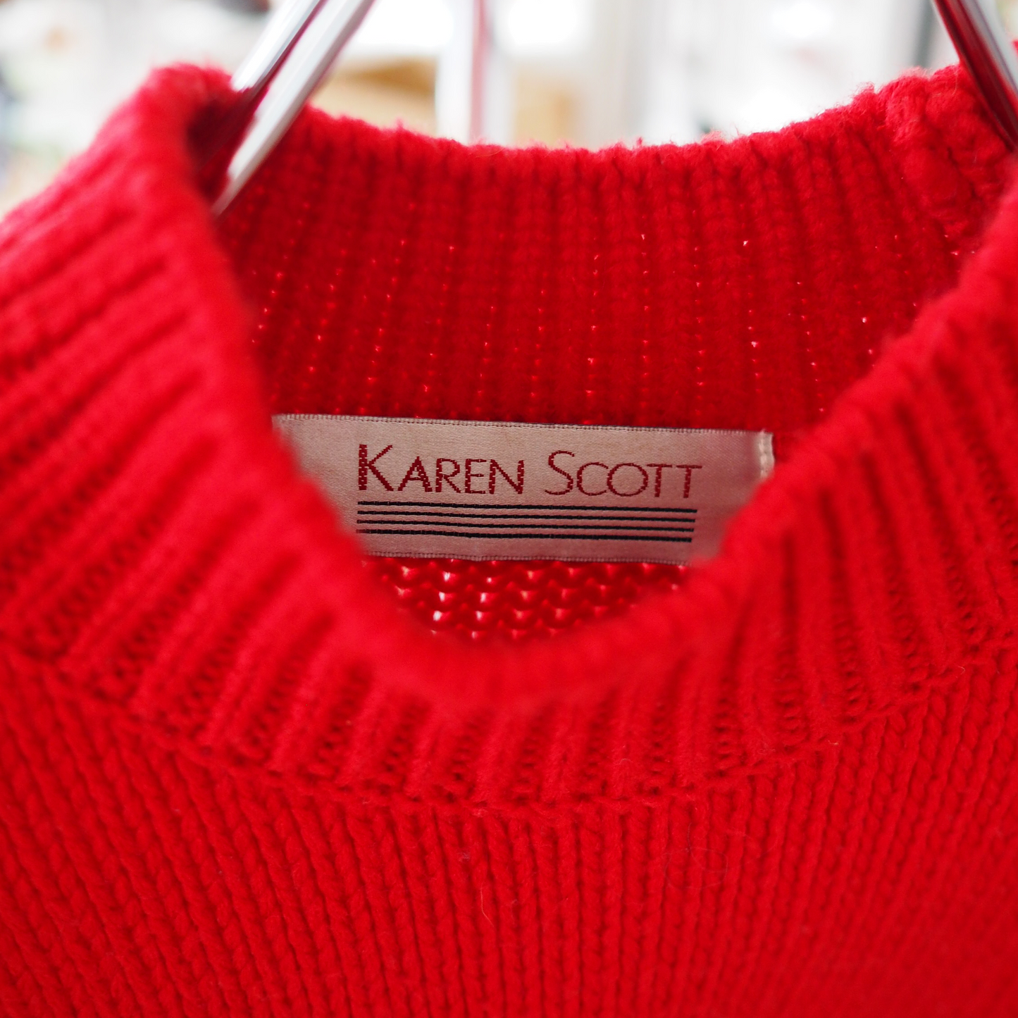 Cats and Presents Sweater * Yarn / 90s