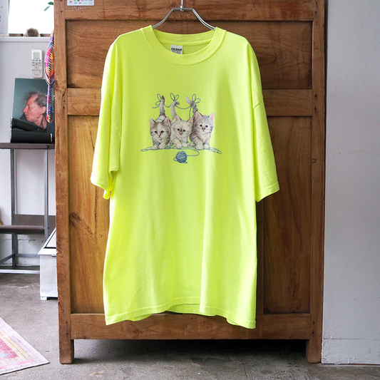 Kittens and Yarn Ball Tee / 00s-