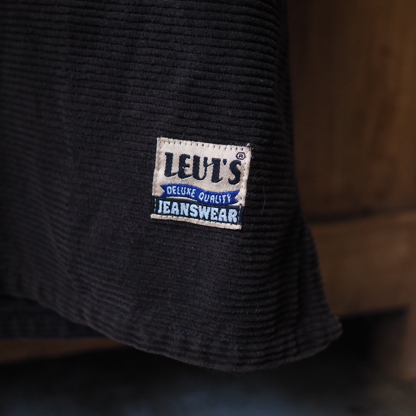 Levi’s Cat Embroidered Corduroy Shirt / 90s