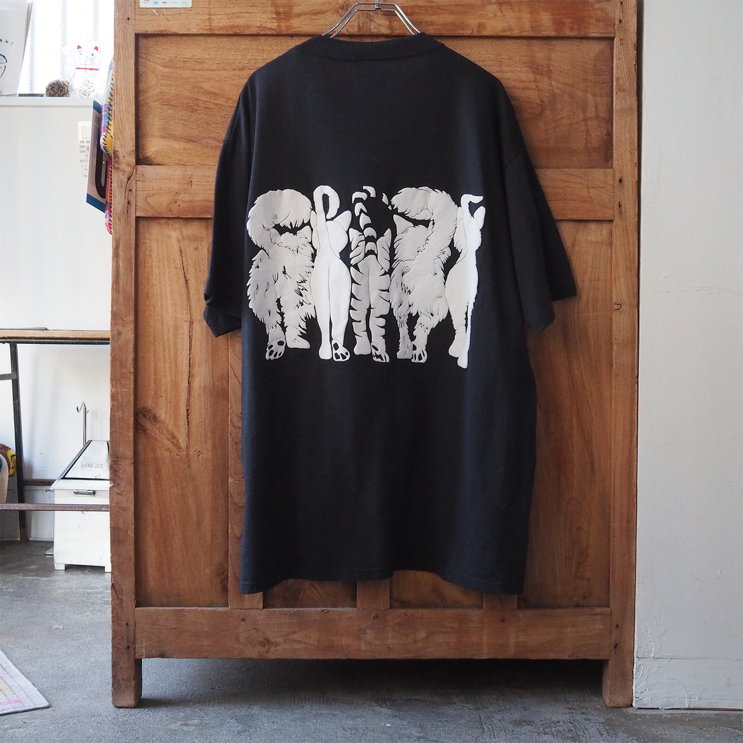 Linda Lori Black Tee / 90s / Made in USA - ネコ古着 - フレーメンストア