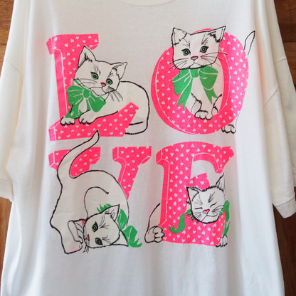 LOVE Tee / 90s