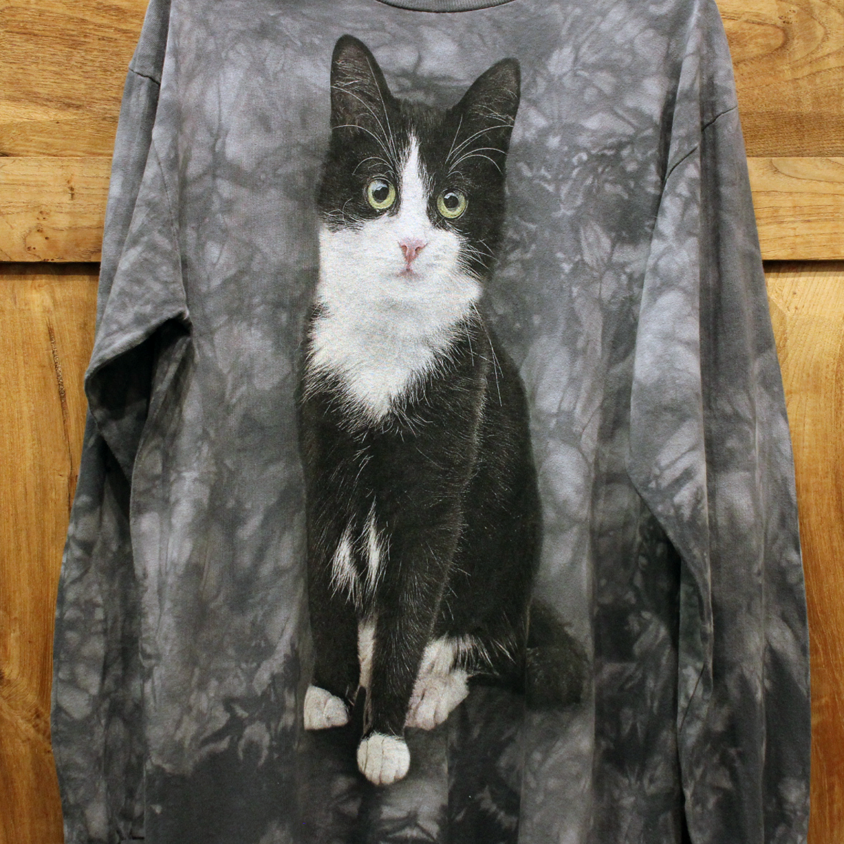The Mountain Hachiware Long-Sleeve Tee