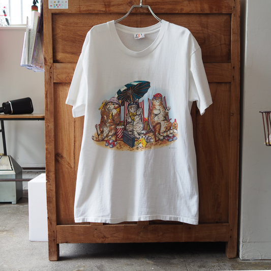 Chill at Beach Tee / Prints of Tails / 90s / Made in USA