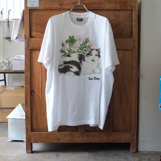 Cat and Flower Glitter Tee / 90s / Made in USA