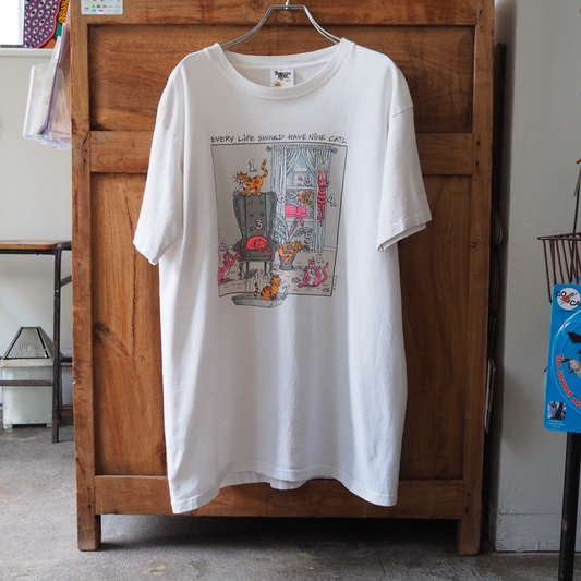 Every Life Should Have Nine Cats Tee / 90s / Made in USA