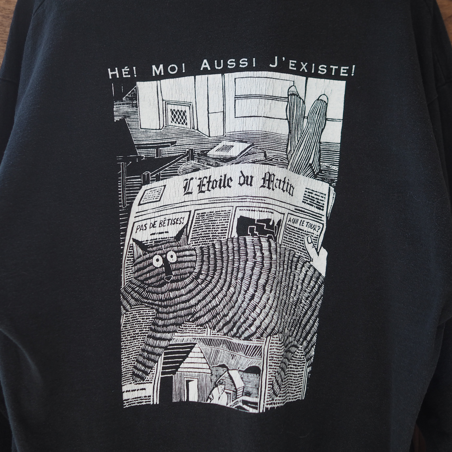 STUART KATT Long-Sleeve Tee / 90s / Made in Canada