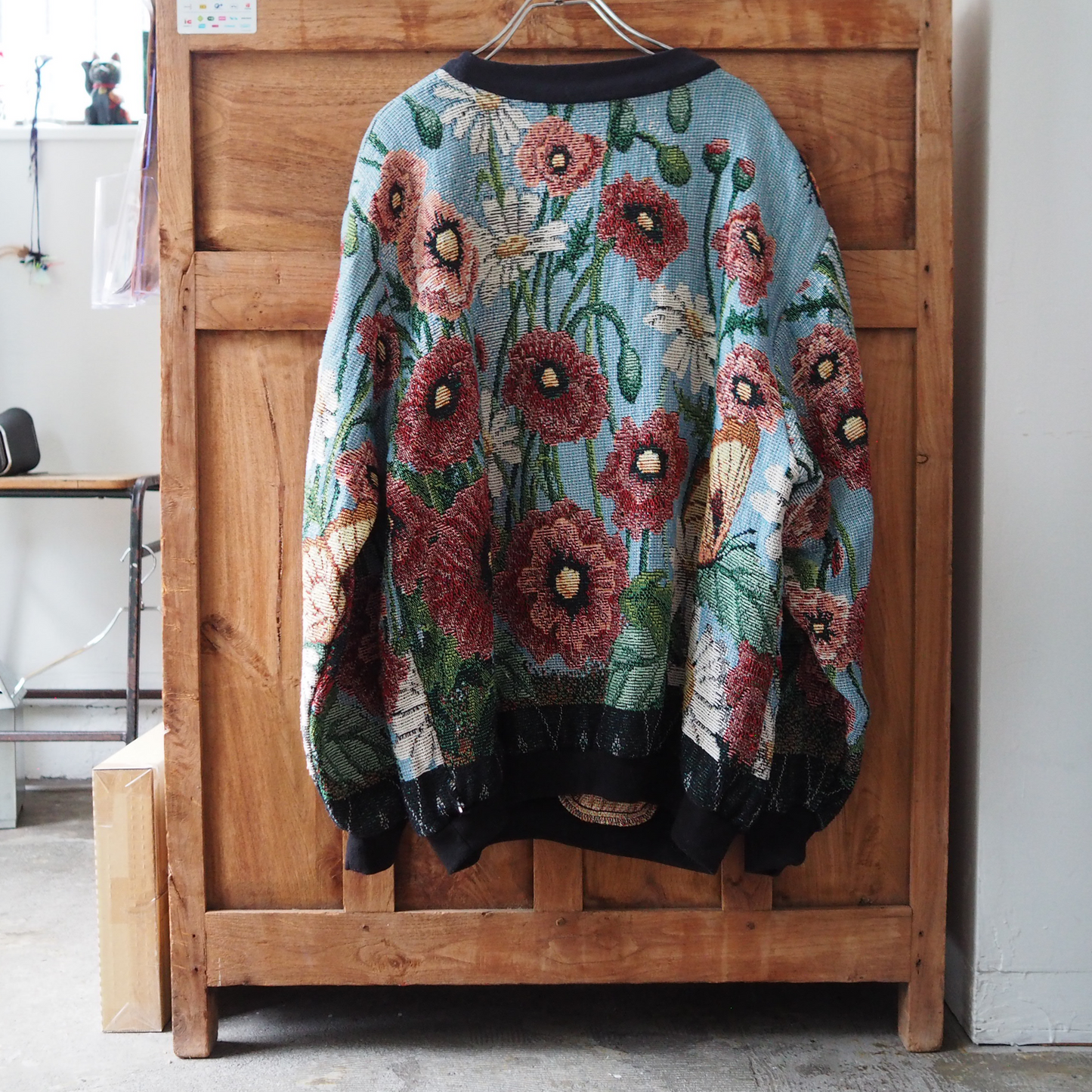 Cat & Flowers Sweater / Sugar Street Weavers / 90s